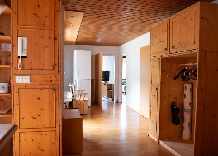 Barbara Blick - Riesige Terrasse Schwaebischen Alb *